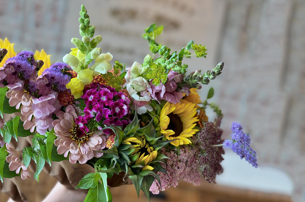 The Fresh Bloom Bouquet (Farmer's choice)