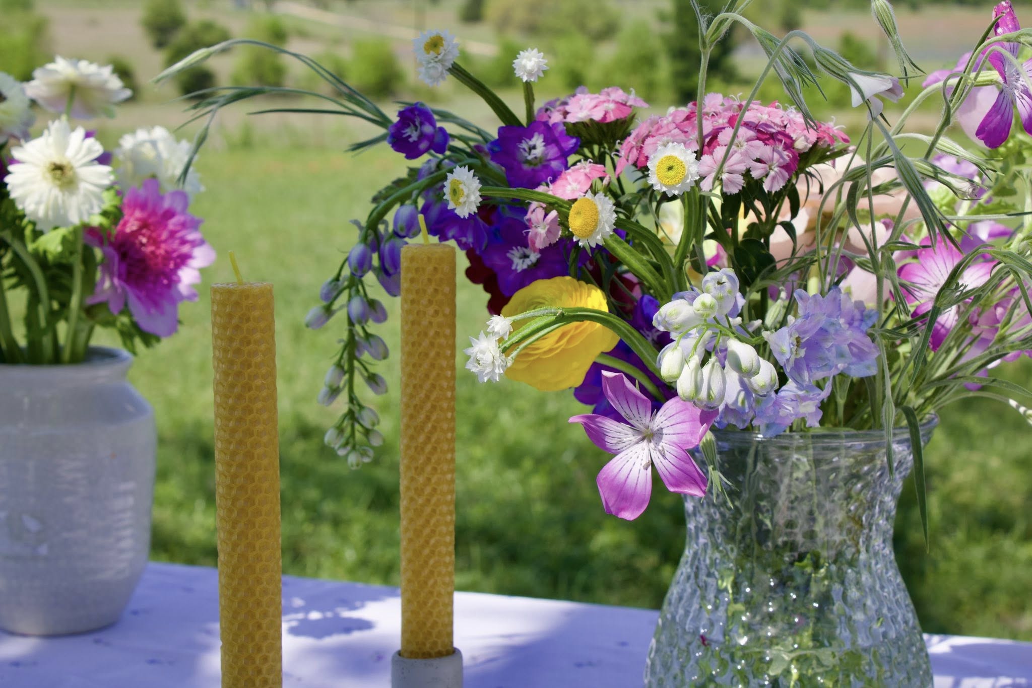 flower subscription arrangement home table seasonal flowers Texas