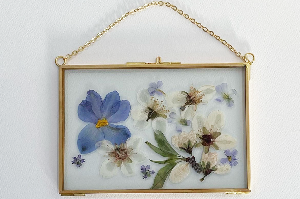 Botanical art: large size